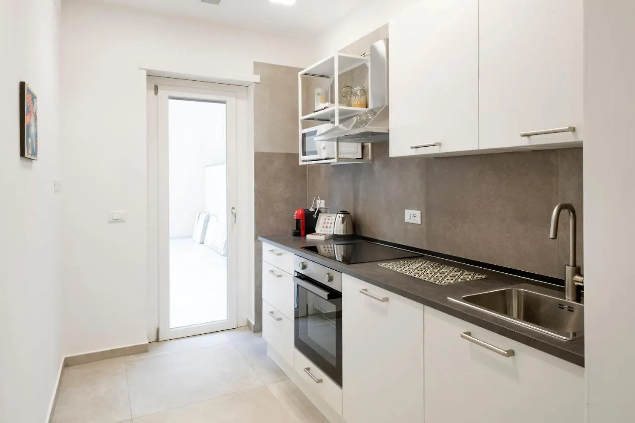 Apartment Easystayrome 10 Pax 3 Baths 1 Min From Metro